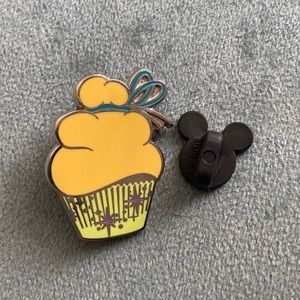 Tinkerbell Cupcake Disney Pin